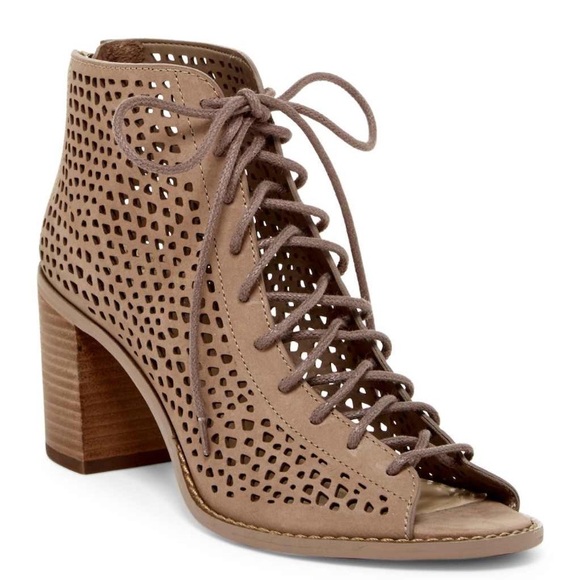 Vince Camuto Tulina Lace Up Sandals In Smoke Cloud - Picture 7 of 7